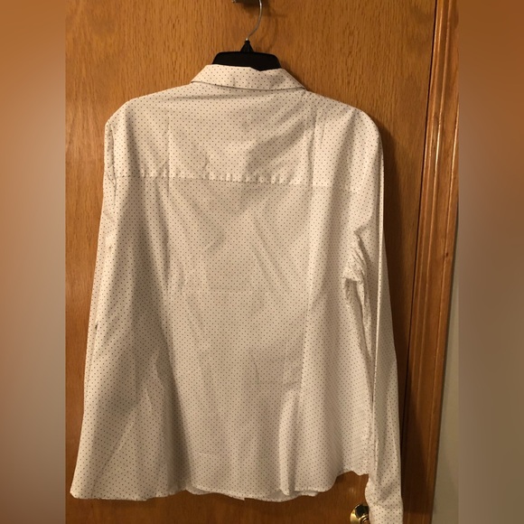 NWT Long Tall Sally size 18 button-down - Picture 2 of 3